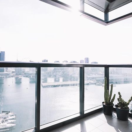 شقة Experience Waterfront Luxury With Views ملبورن المظهر الخارجي الصورة